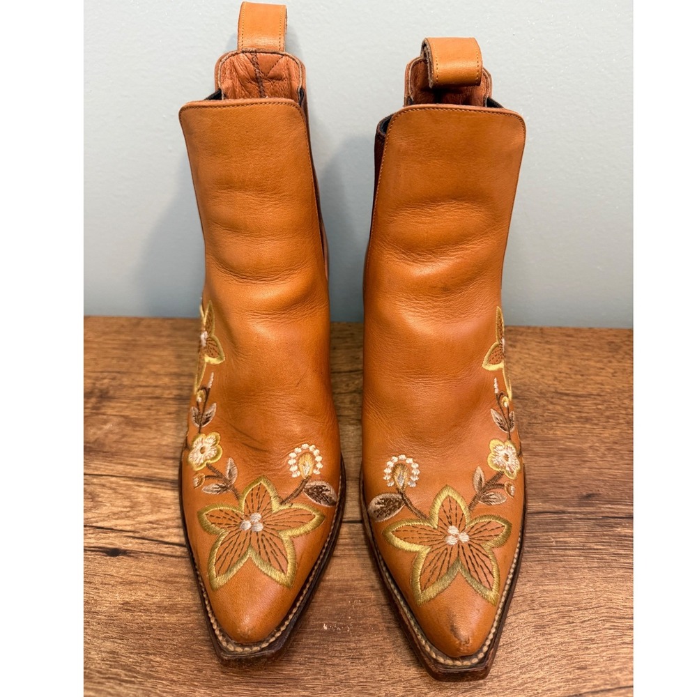 Caborca Tan Leather Floral Embroidered Western Ankle Boots Boho Pointed Toe 7B - Picture 2 of 11